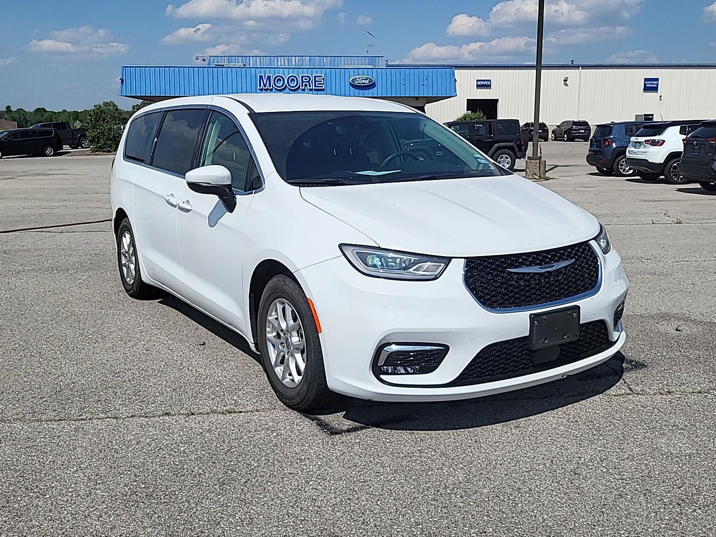 2023 Chrysler Pacifica Touring L