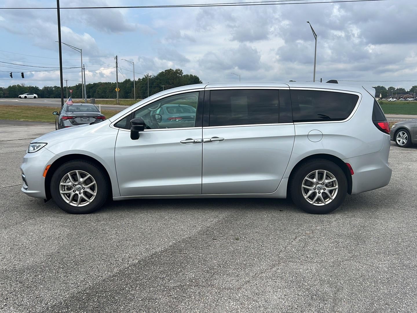 2024 Chrysler Pacifica Touring L