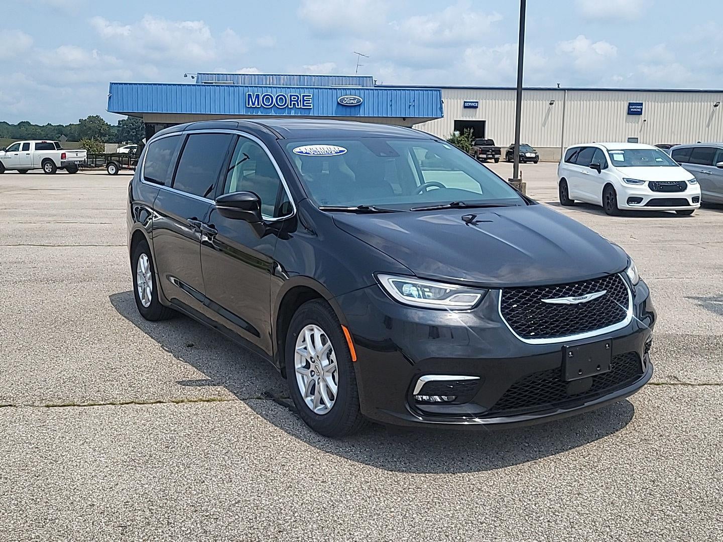 2023 Chrysler Pacifica Touring L
