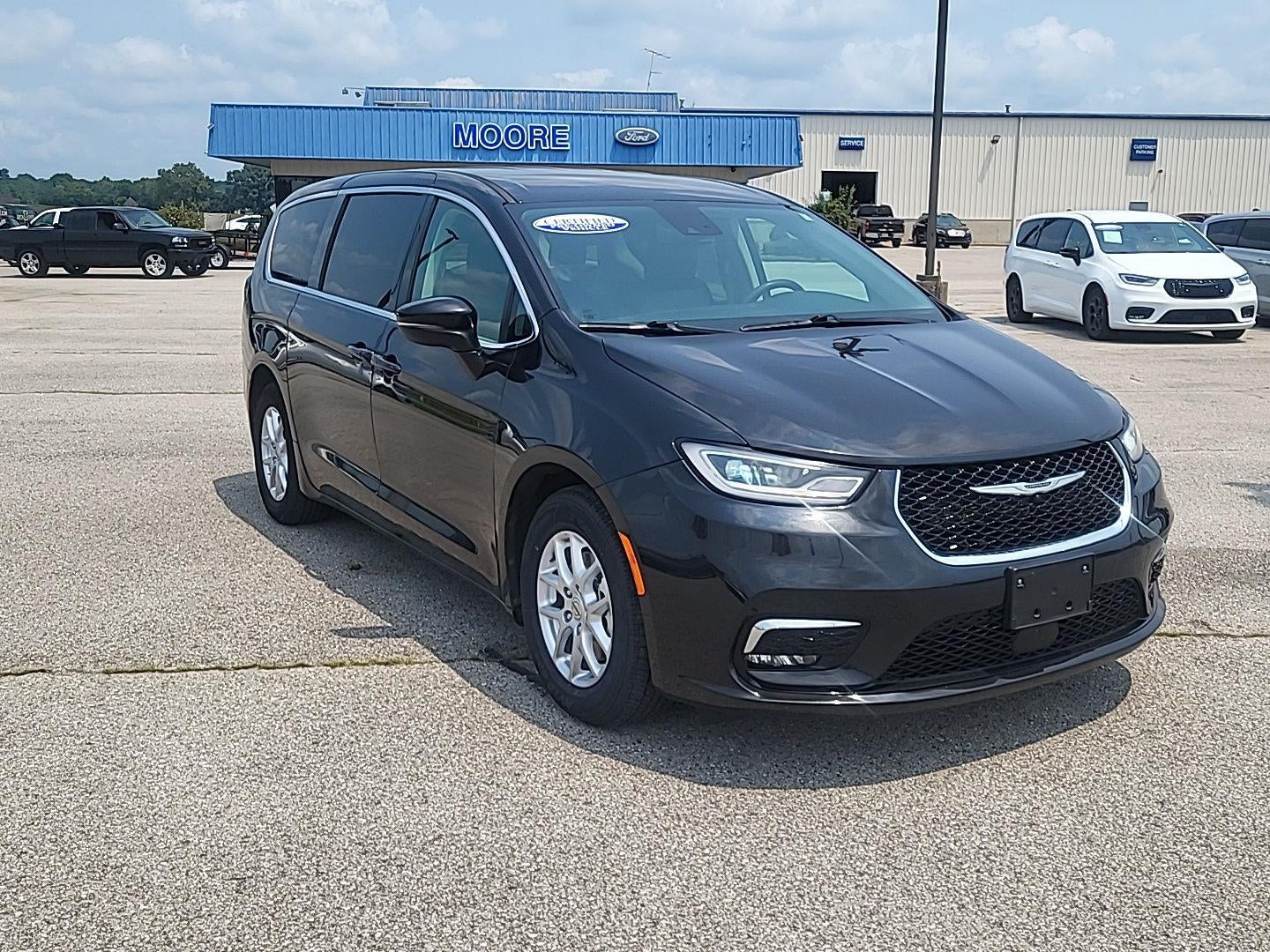 2023 Chrysler Pacifica Touring L