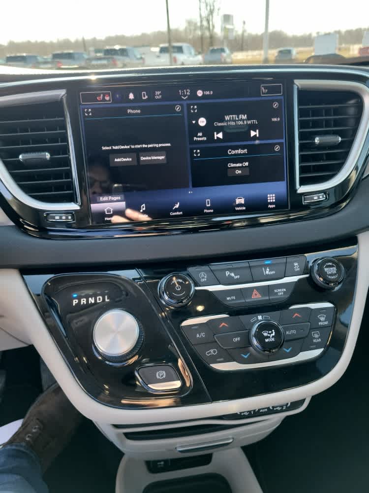 2023 Chrysler Pacifica Touring L