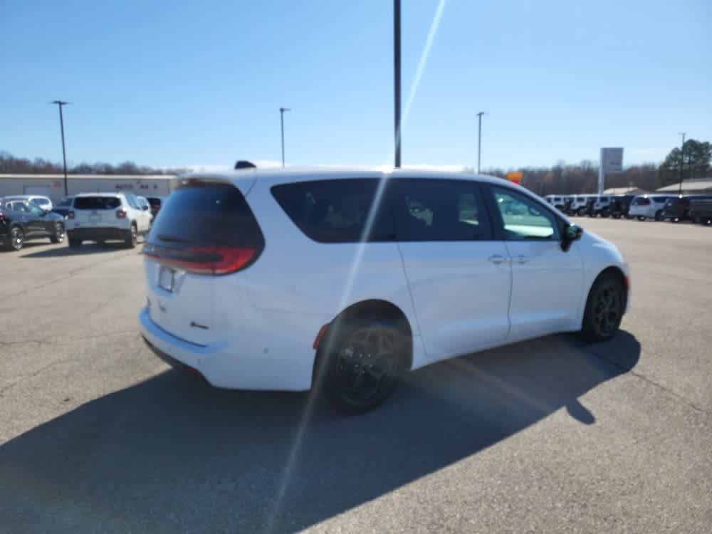 2024 Chrysler Pacifica Hybrid Hybrid S Appearance Pkg
