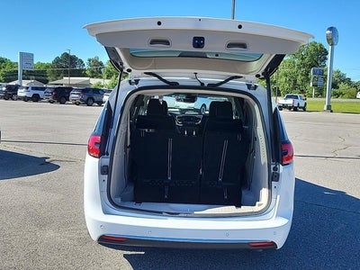2024 Chrysler Pacifica Hybrid Select