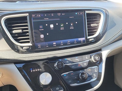 2024 Chrysler Pacifica Hybrid Select