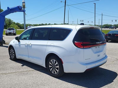 2024 Chrysler Pacifica Hybrid Select
