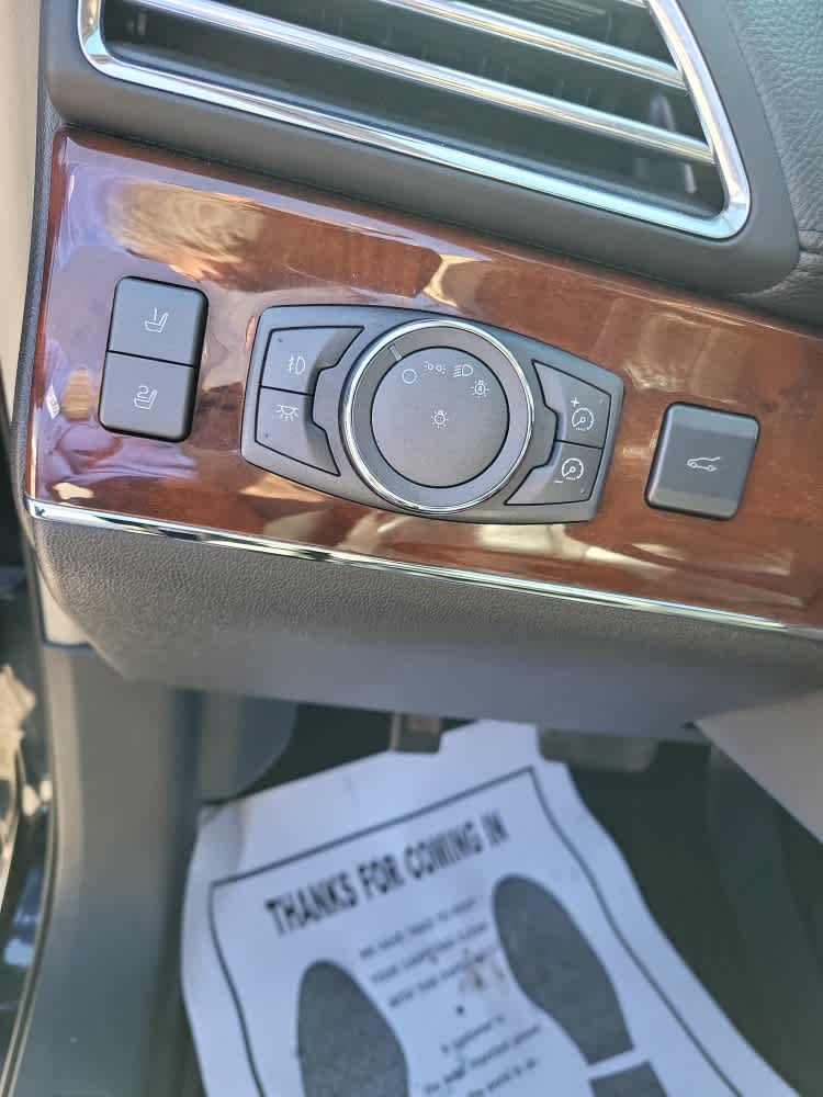 2013 Lincoln MKX FWD 4dr