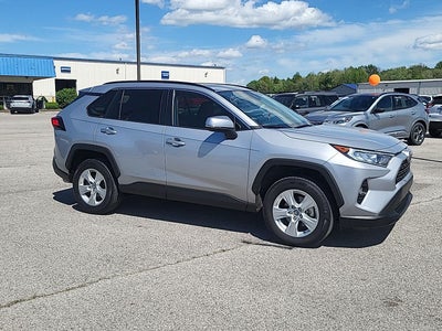 2020 Toyota RAV4 XLE