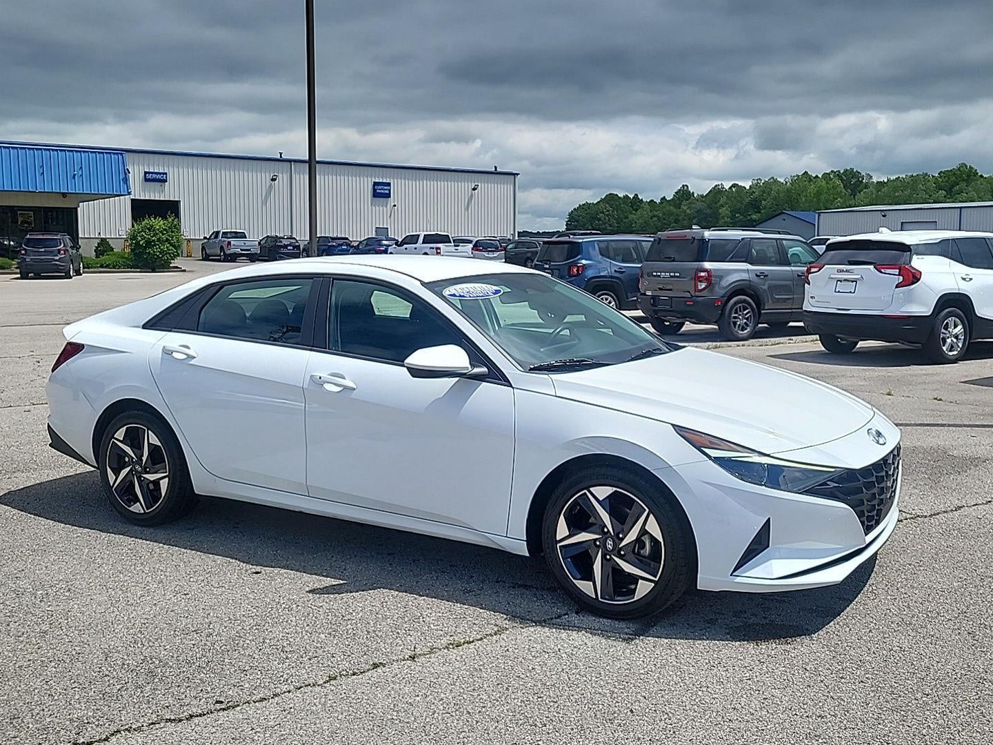 2023 Hyundai ELANTRA SEL