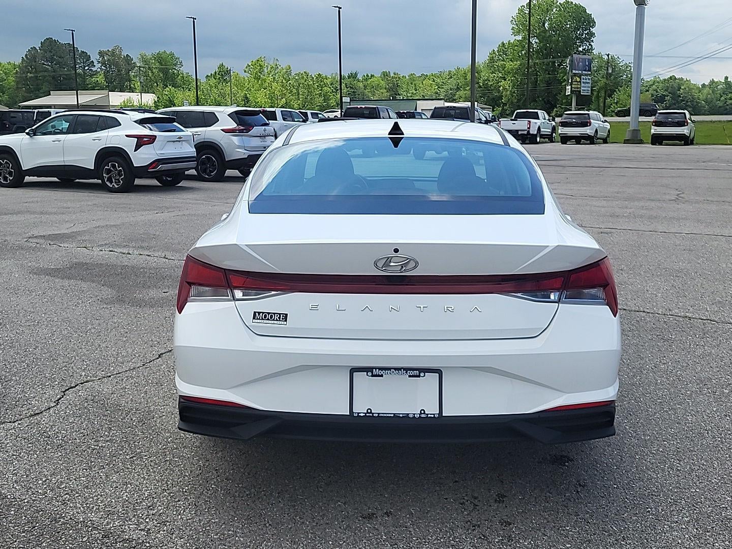 2023 Hyundai ELANTRA SEL