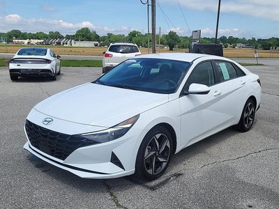 2023 Hyundai ELANTRA SEL
