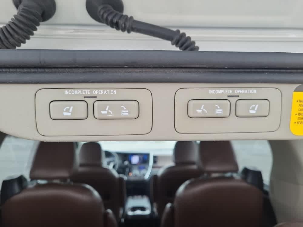 2016 Toyota Sienna Limited Premium 7-Passenger