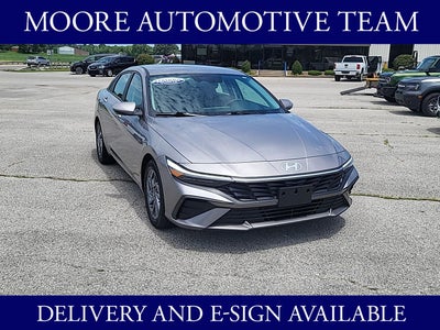 2024 Hyundai ELANTRA SEL