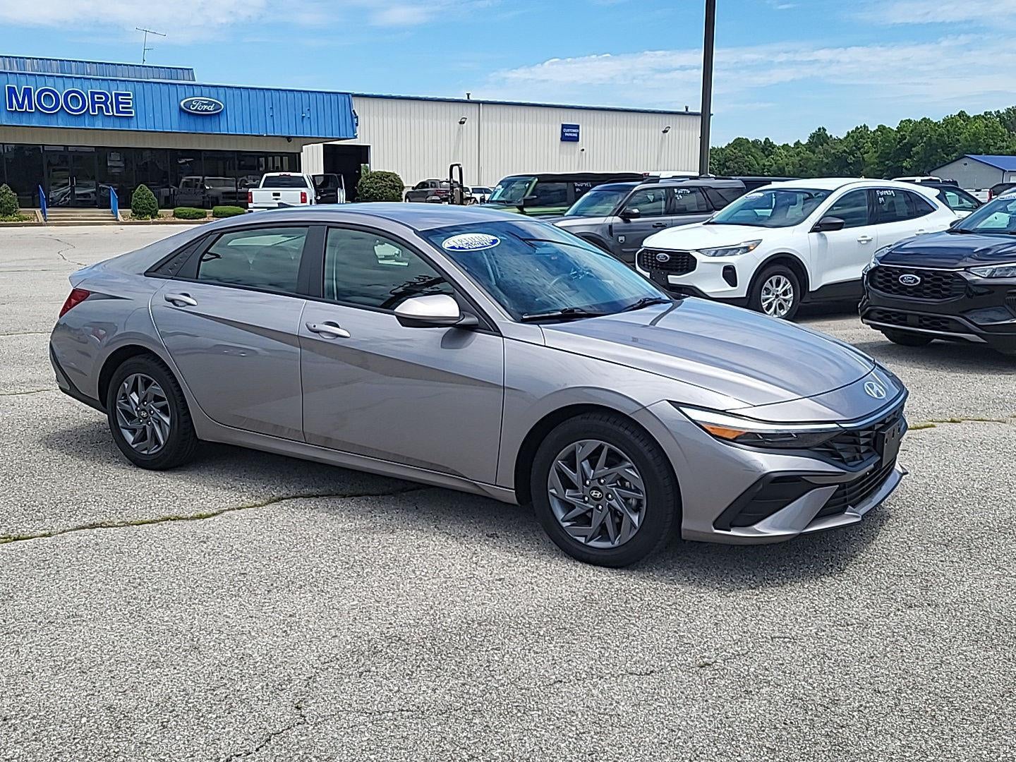2024 Hyundai ELANTRA SEL