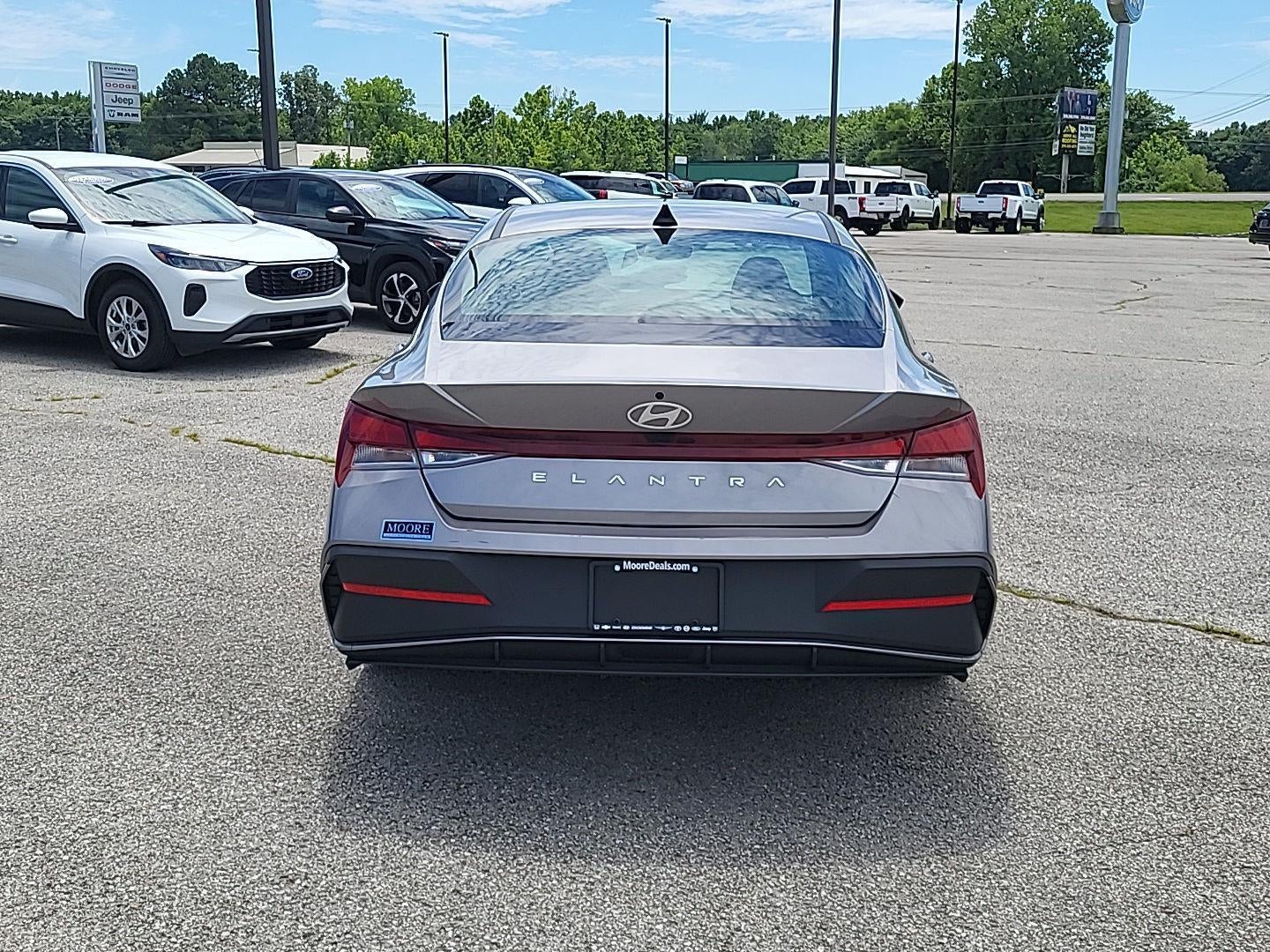 2024 Hyundai ELANTRA SEL