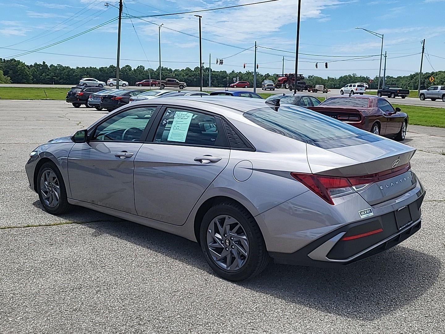 2024 Hyundai ELANTRA SEL