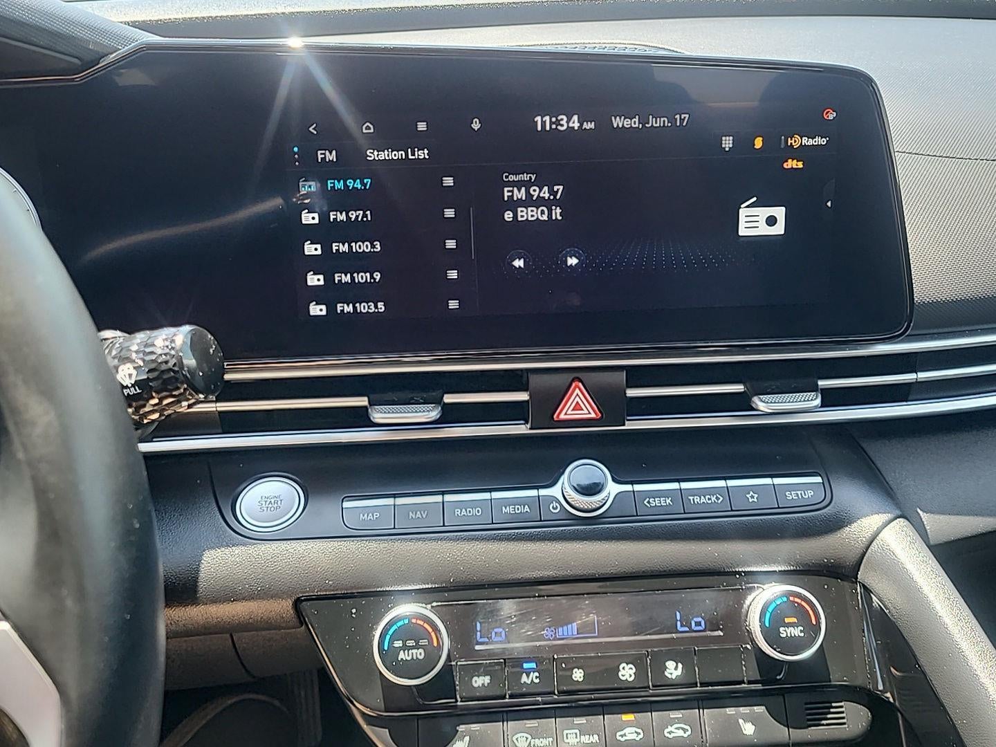 2024 Hyundai ELANTRA Limited