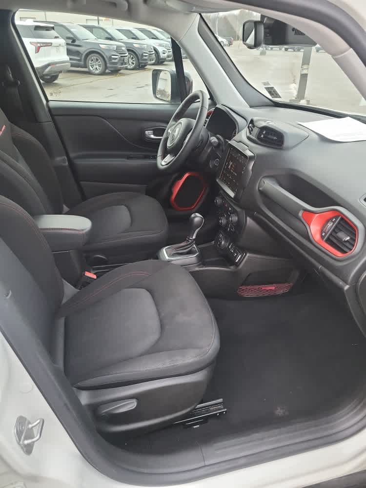 2023 Jeep Renegade Trailhawk