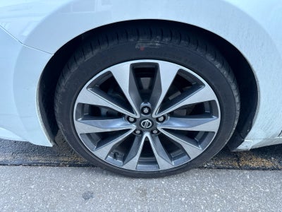 2022 Nissan Maxima Platinum