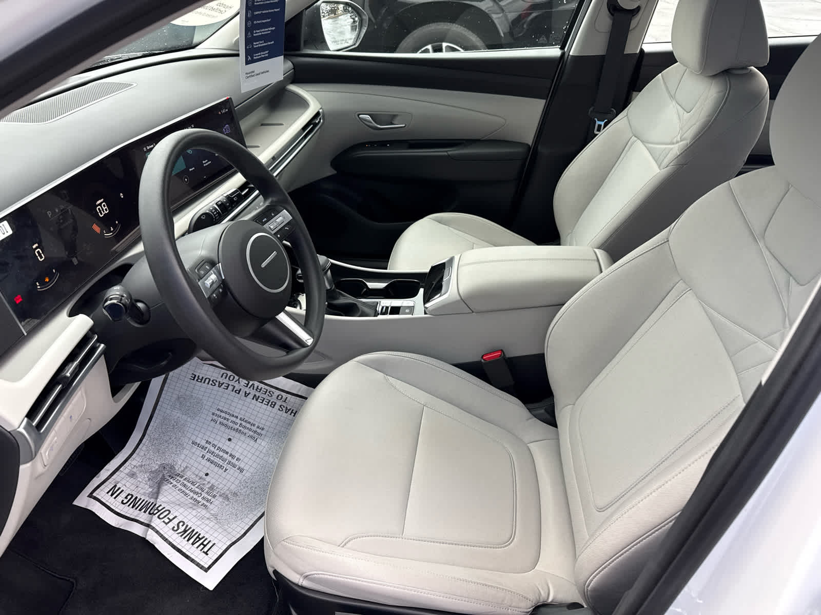 2025 Hyundai TUCSON SE