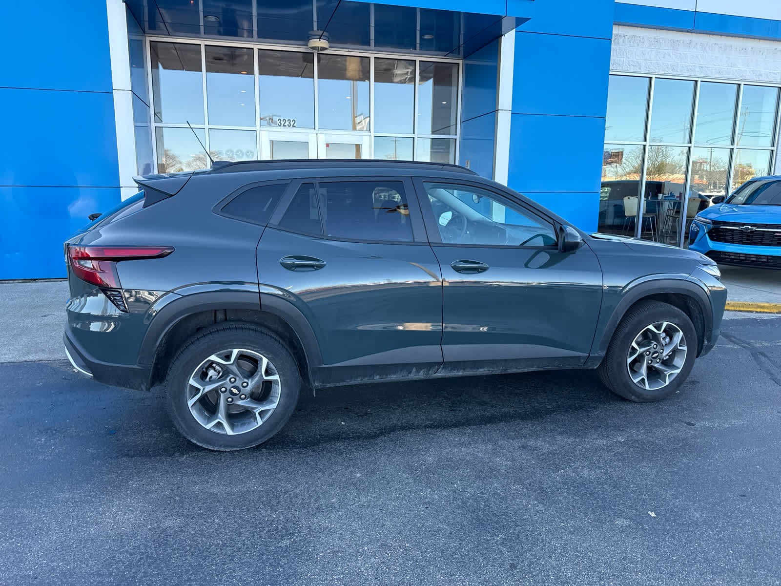 2025 Chevrolet Trax LT