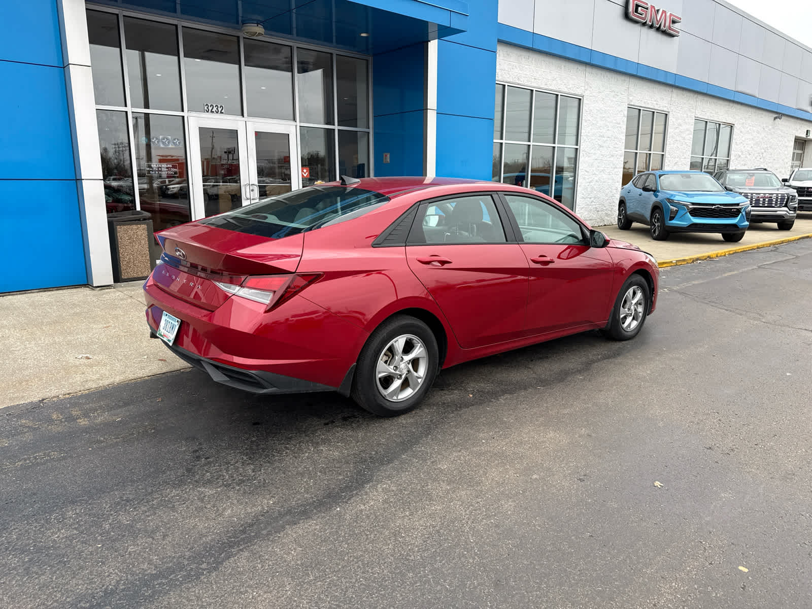 2023 Hyundai ELANTRA SE