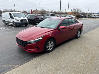 2023 Hyundai ELANTRA SE