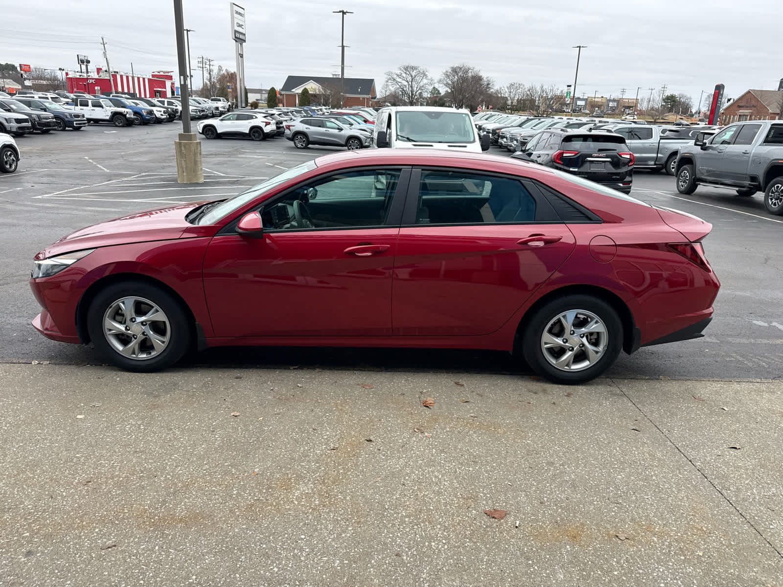 2023 Hyundai ELANTRA SE