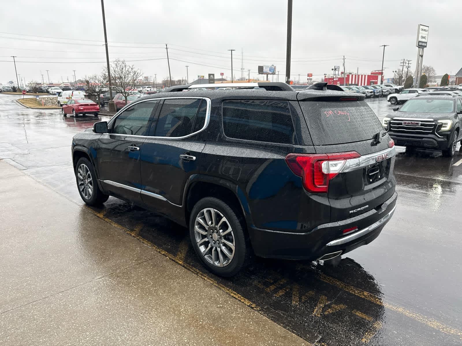 2023 GMC Acadia Denali