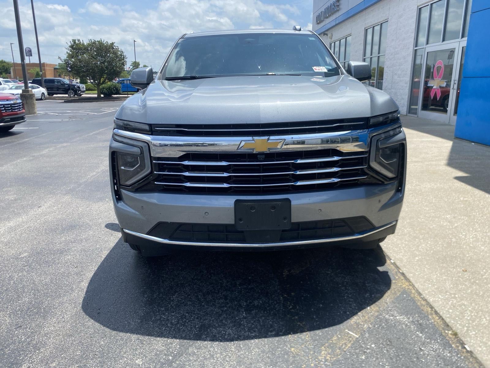 2025 Chevrolet Suburban LT