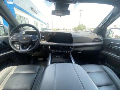 2025 Chevrolet Suburban LT