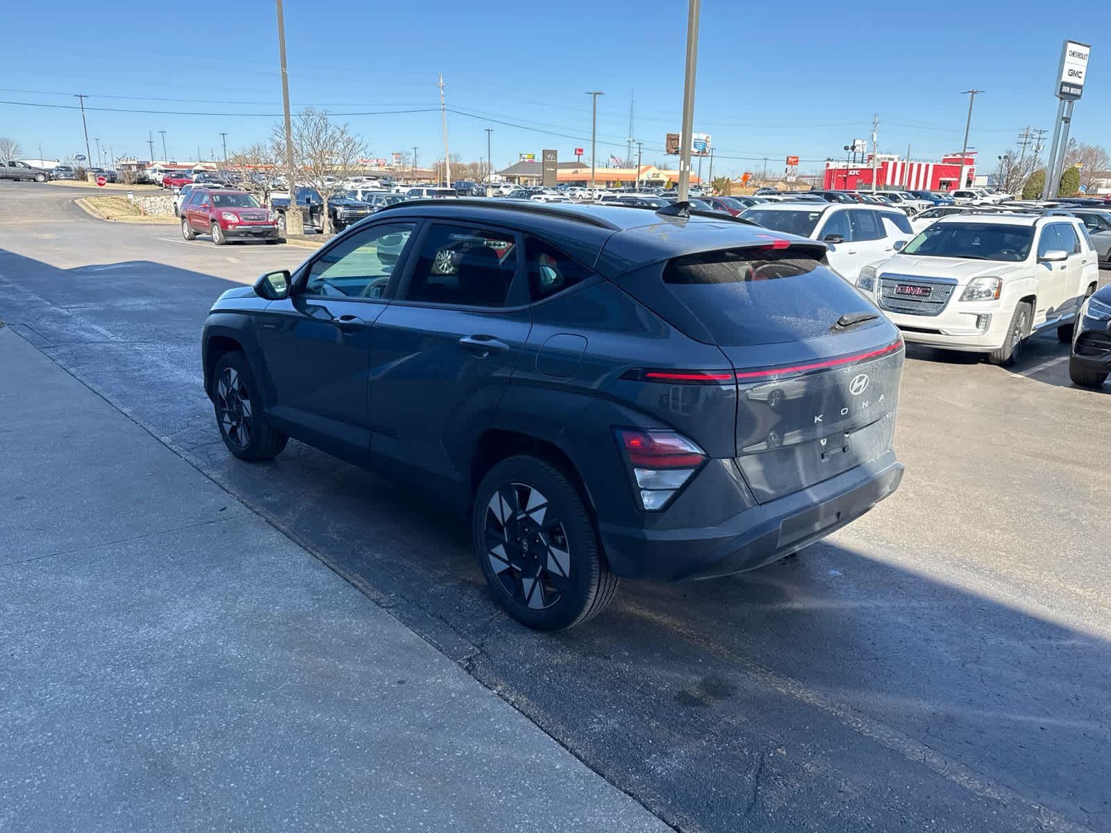 2025 Hyundai KONA SEL