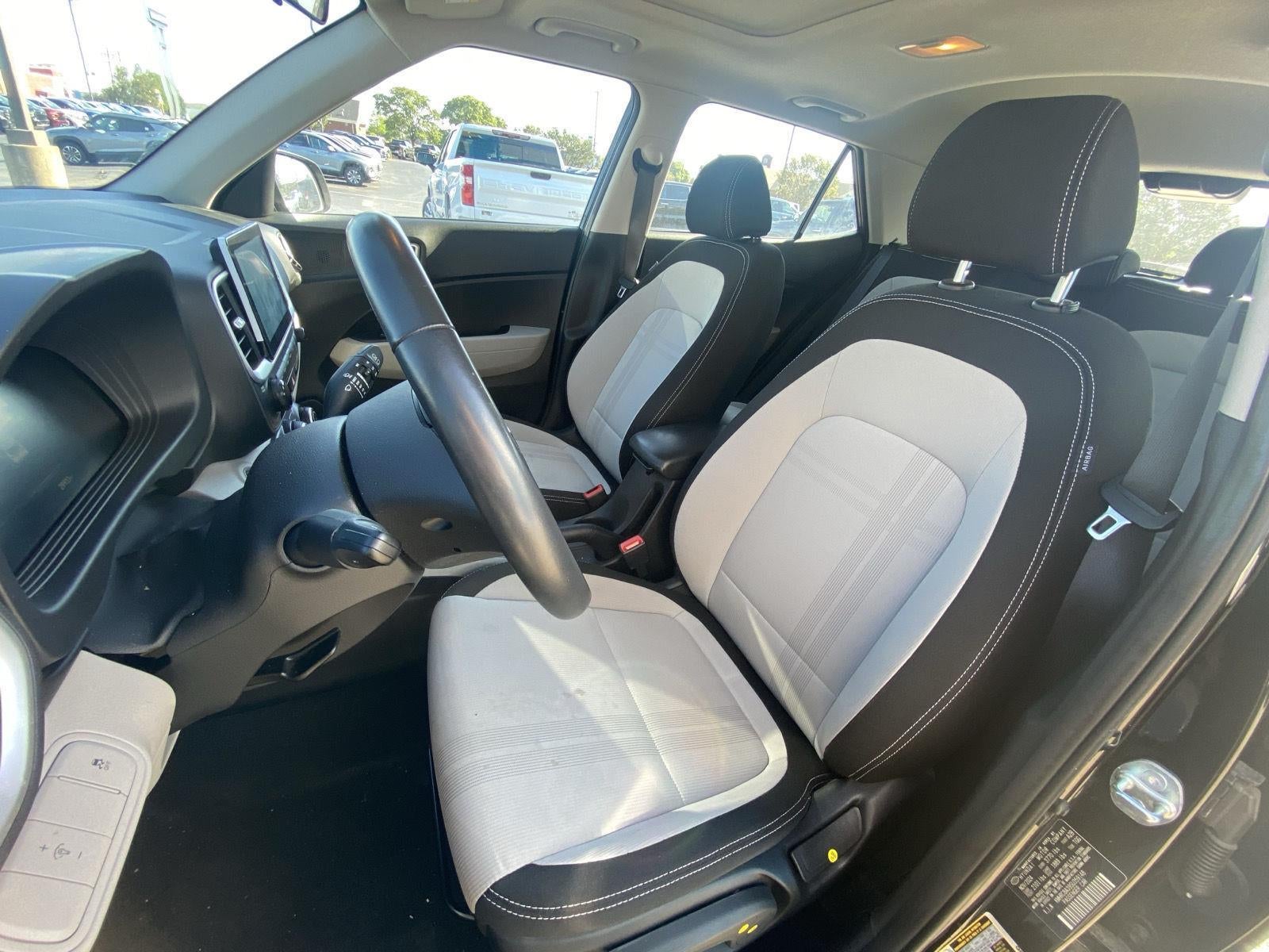 2025 Hyundai VENUE SEL