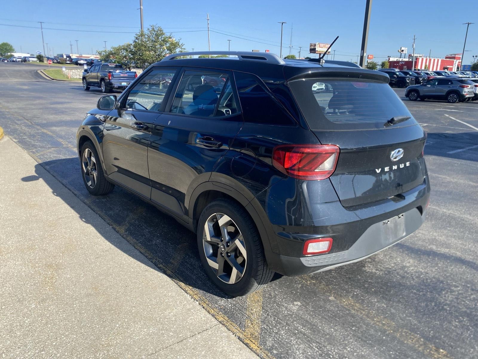 2025 Hyundai VENUE SEL
