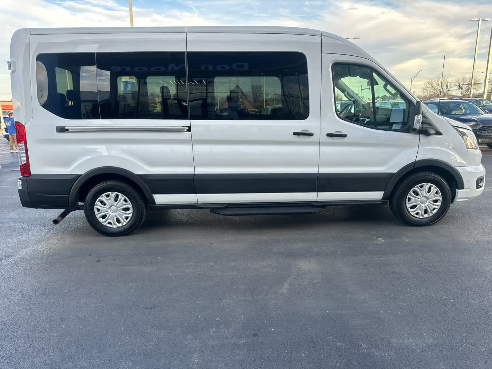 2023 Ford Transit Passenger XLT