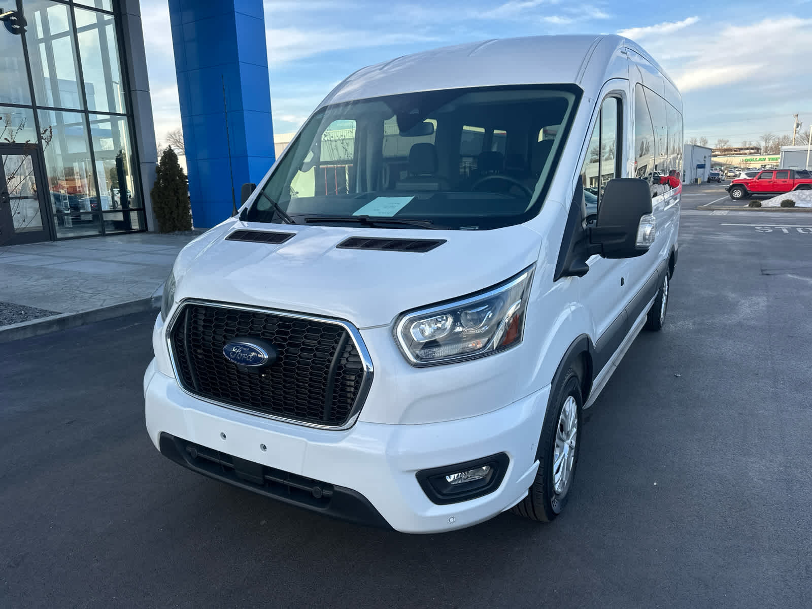 2023 Ford Transit Passenger XLT