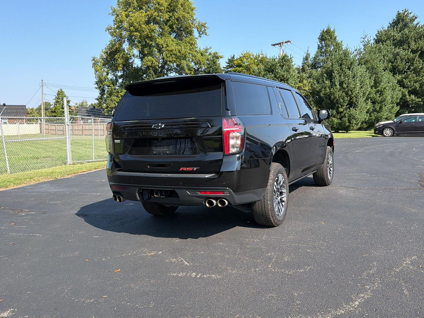 2023 Chevrolet Suburban RST
