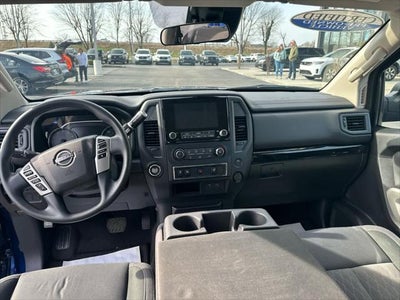 2023 Nissan TITAN SV