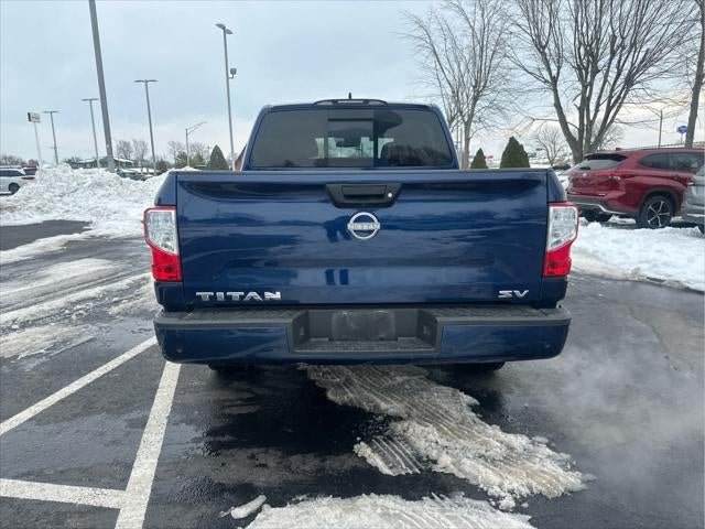 2023 Nissan Titan SV