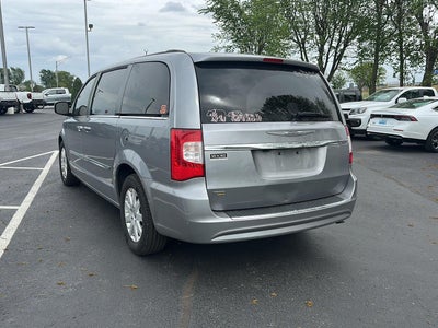 2016 Chrysler Town & Country Touring