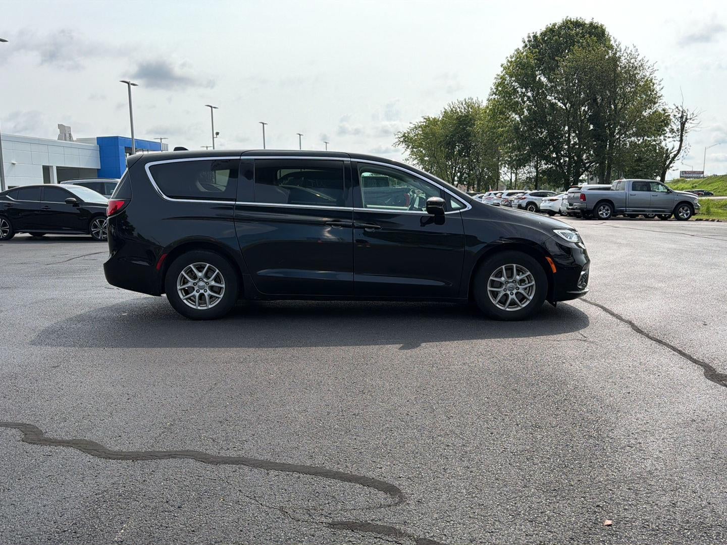 2024 Chrysler Pacifica Touring L