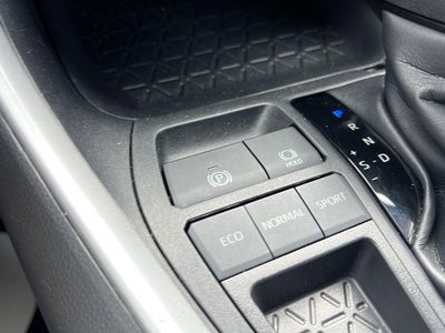 2024 TOYOTA TRUCK RAV4 XLE