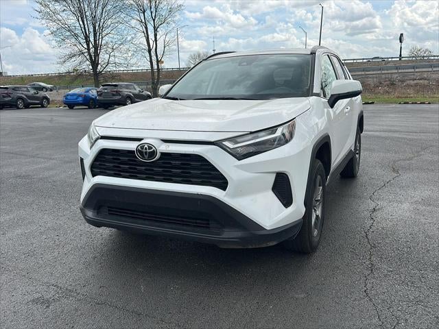 2024 TOYOTA TRUCK RAV4 XLE
