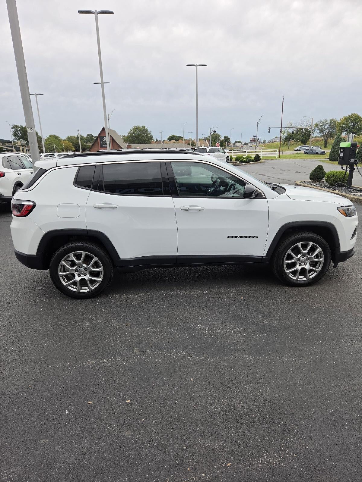 2022 Jeep Compass Latitude Lux