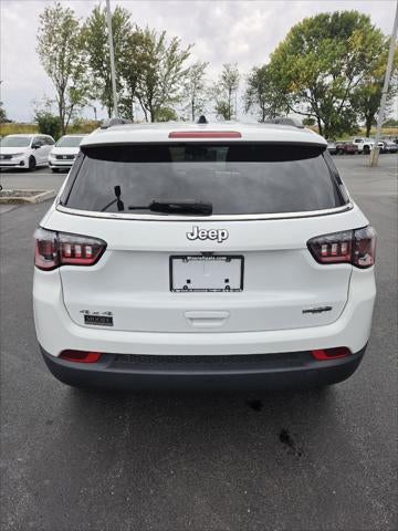 2022 Jeep Compass Latitude Lux