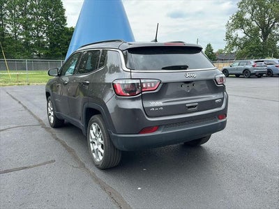 2022 Jeep Compass Latitude Lux