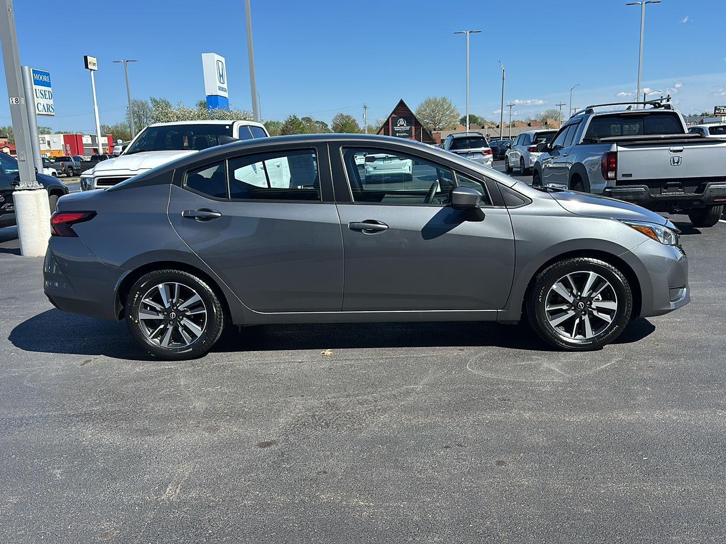 2025 Nissan Versa SV