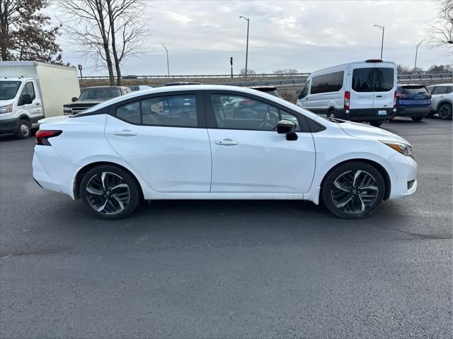 2023 Nissan Versa SR