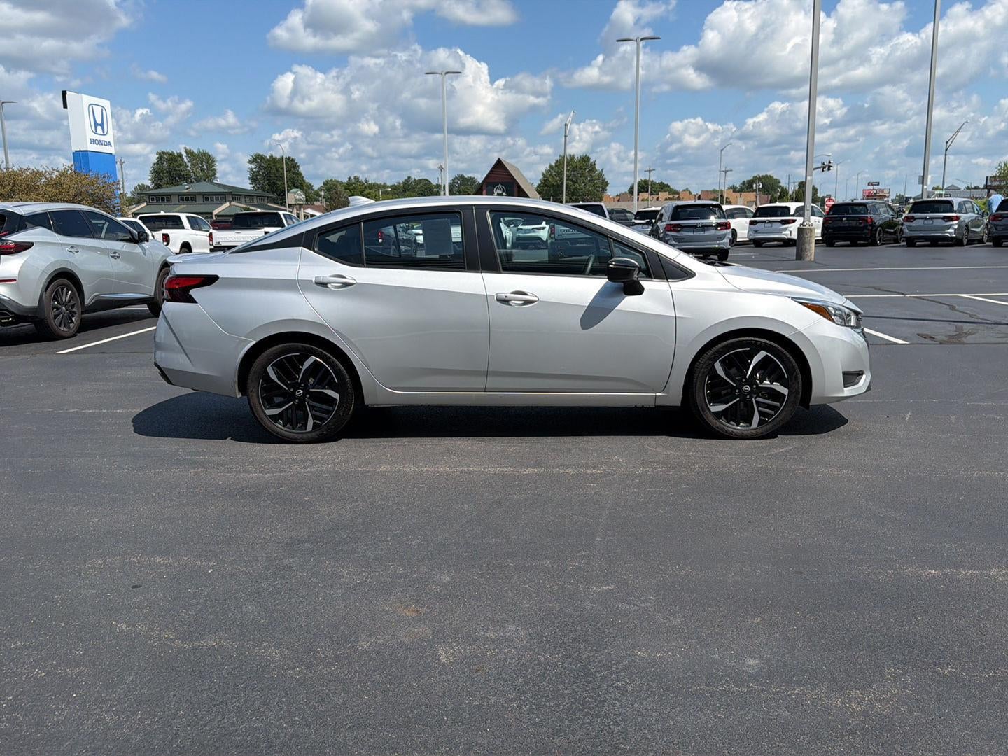 2024 Nissan Versa SR