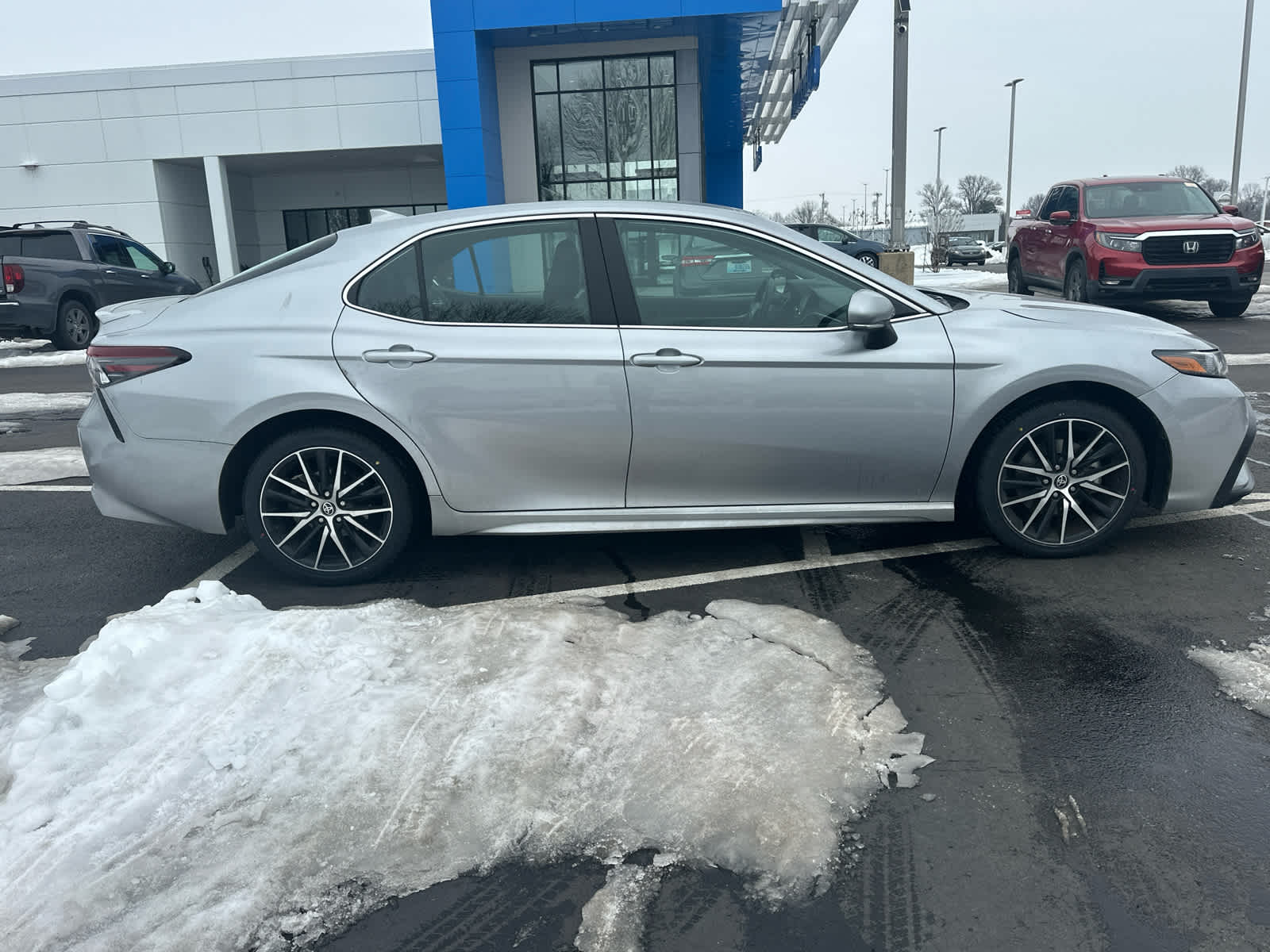 2024 Toyota Camry SE