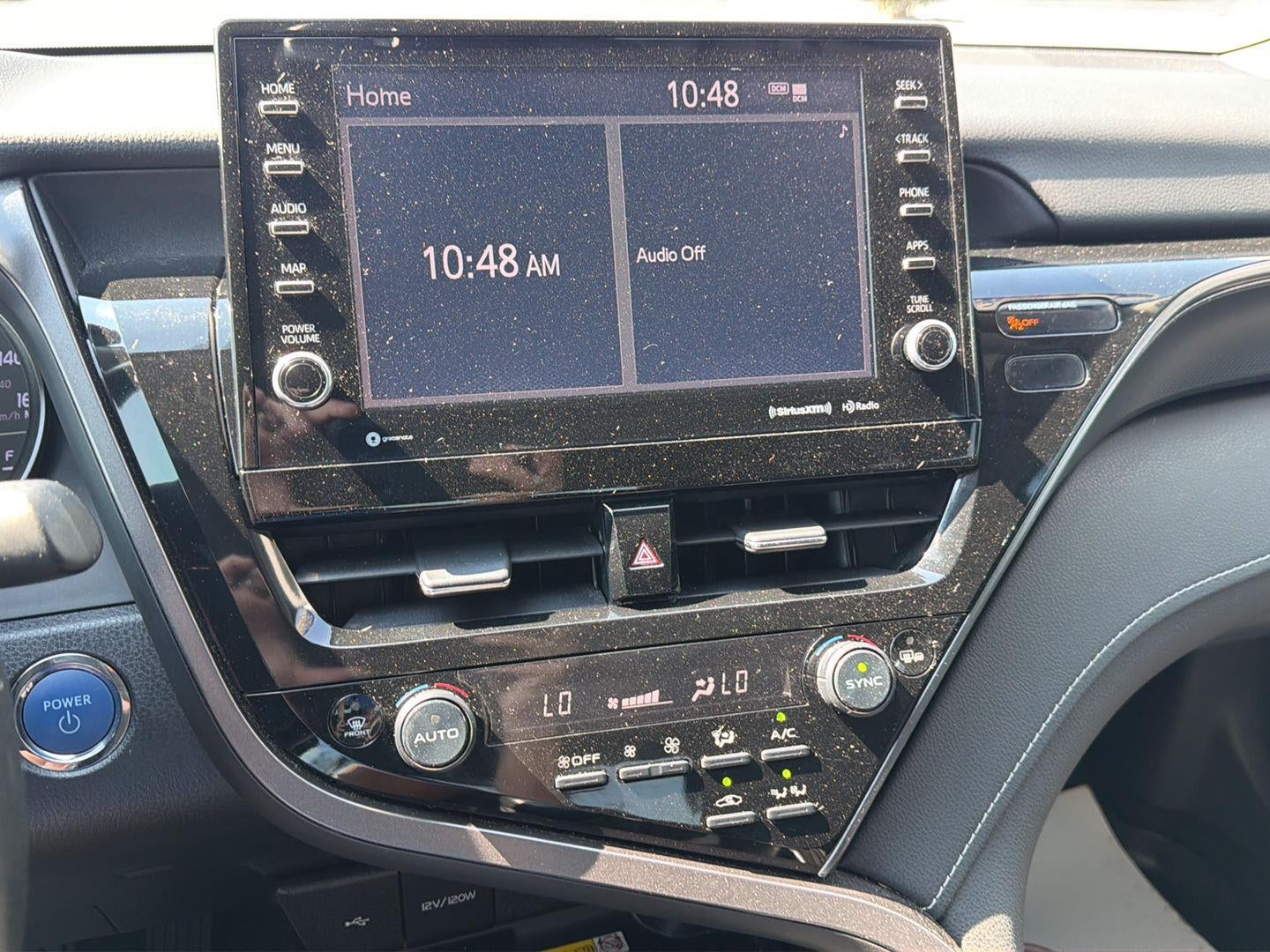 2022 Toyota Camry Hybrid SE